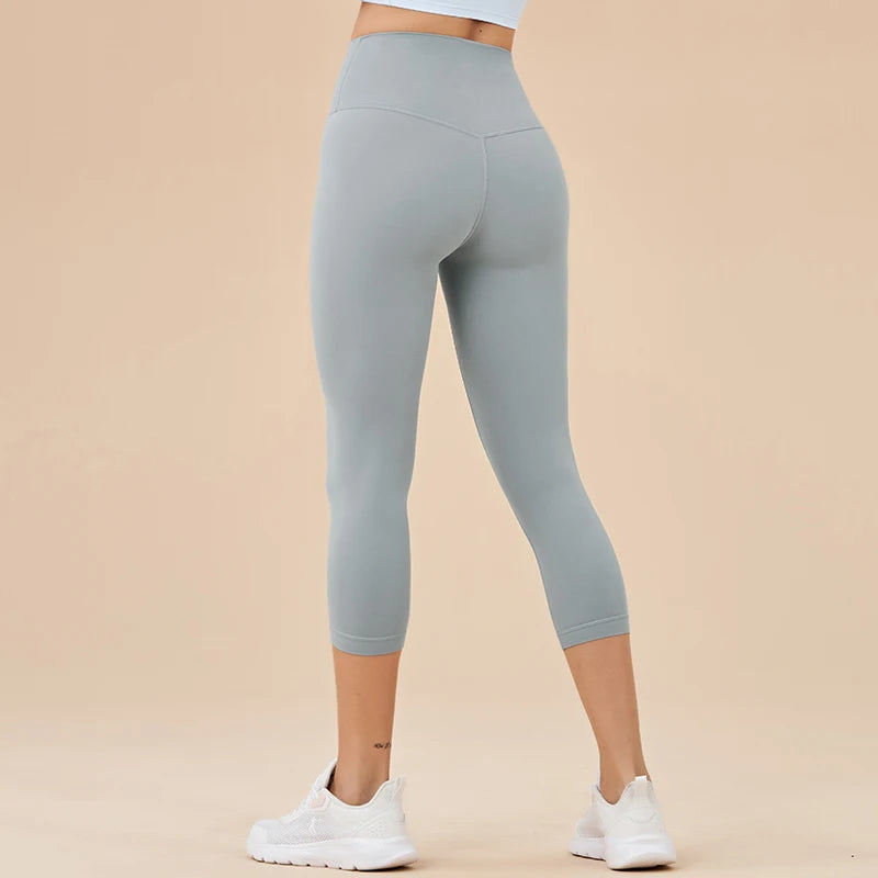 High-Waisted Seamless Capri Leggings